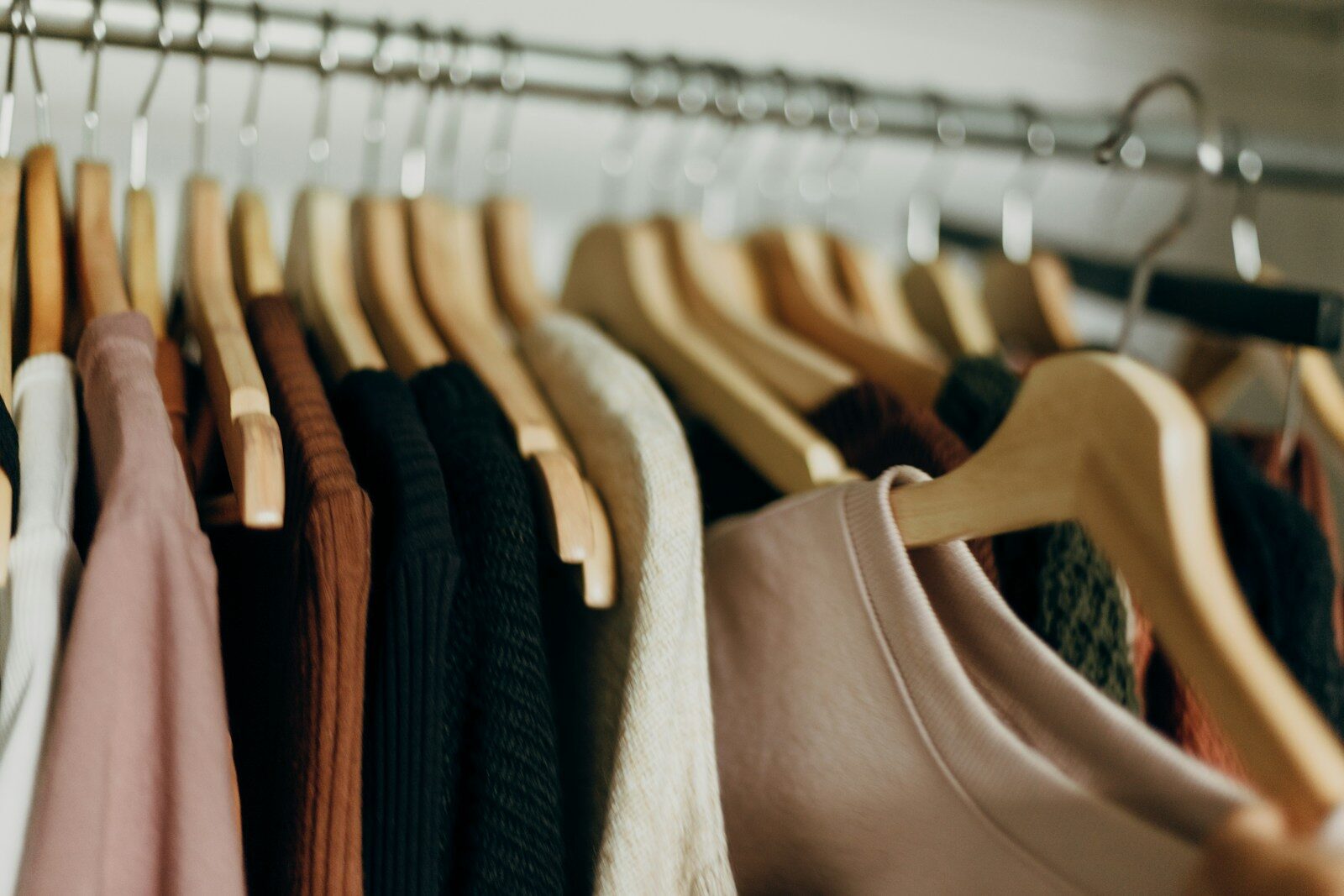 Baddie Capsule Wardrobe: Essential Pieces for a Versatile Look